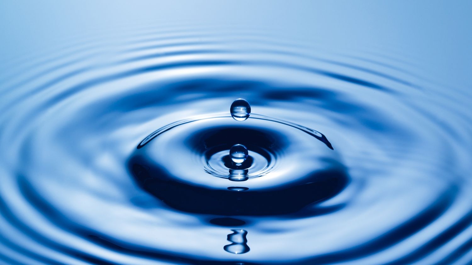 Sacred Hydration: An Ayurvedic Guide to Water Quality, Timing, and Therapeutic Use